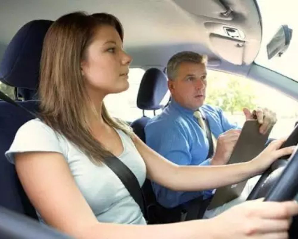 Applications pour Apprendre à Conduire une Voiture