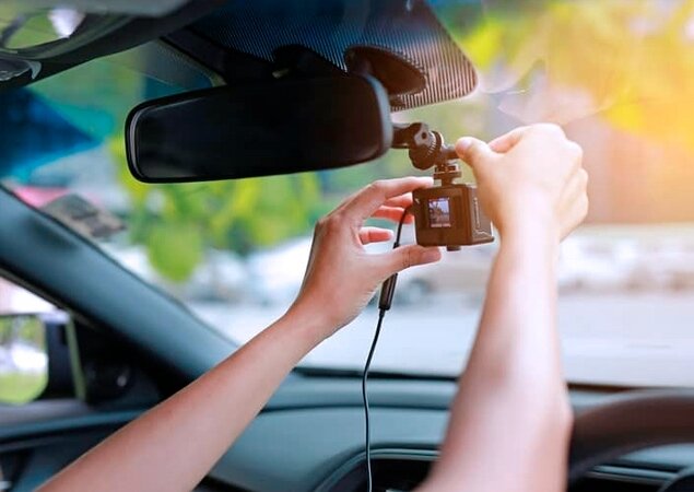 Comment obtenir une caméra de sécurité gratuite pour voiture et moto